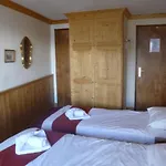 Hotell Coq De Bruyere *