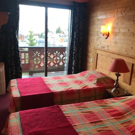 Coq De Bruyere Hotel *